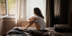 Leia mais sobre o artigo Exaustão silenciosa: sinais, causas e quando buscar terapia